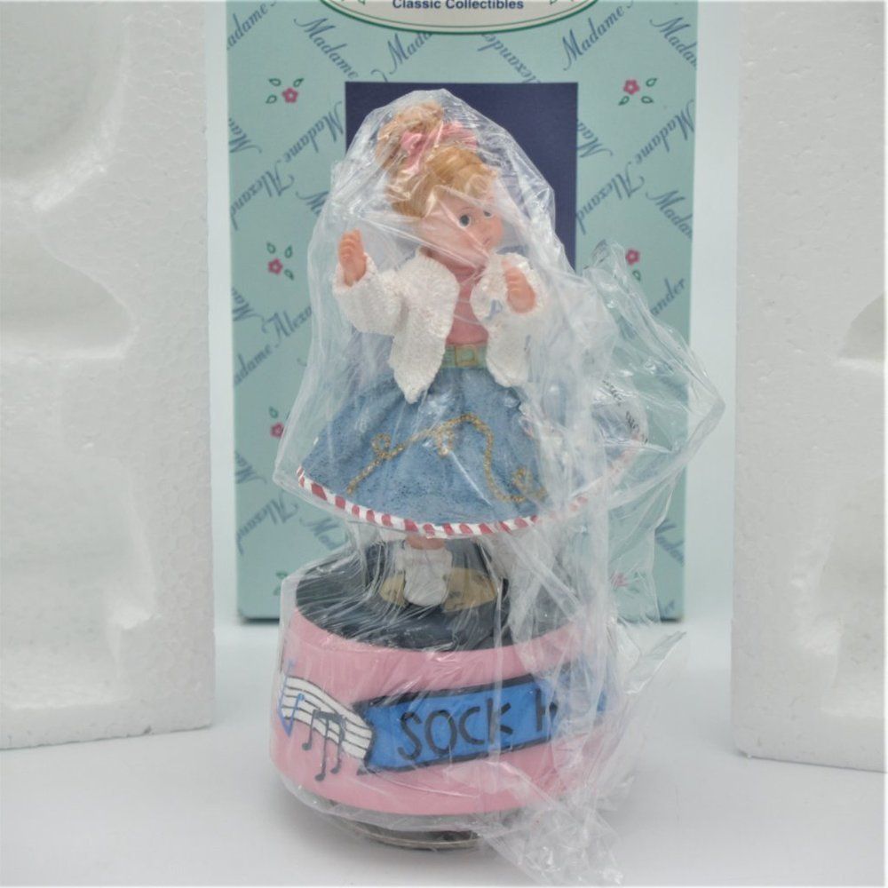 3 MADAME ALEXANDER DOLLS - Picture 6 of 16
